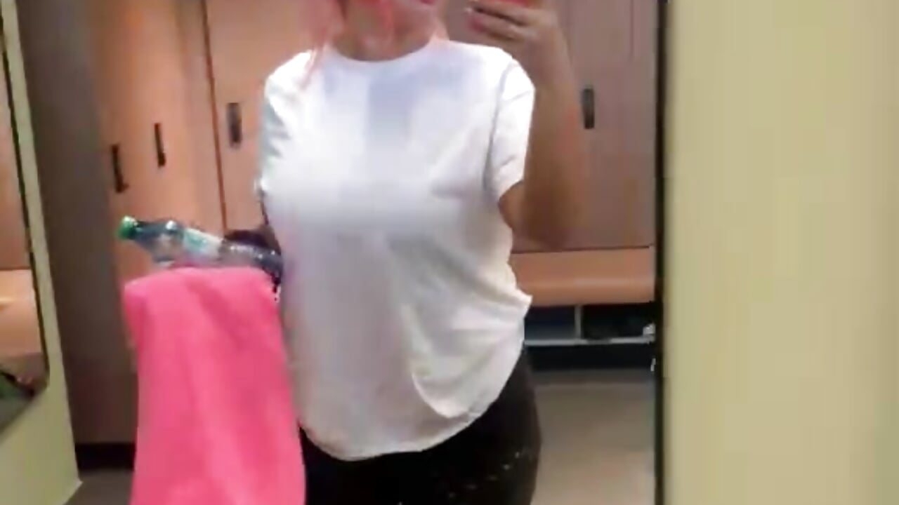 Gym girl💕 - video by CelesteBailey cam model