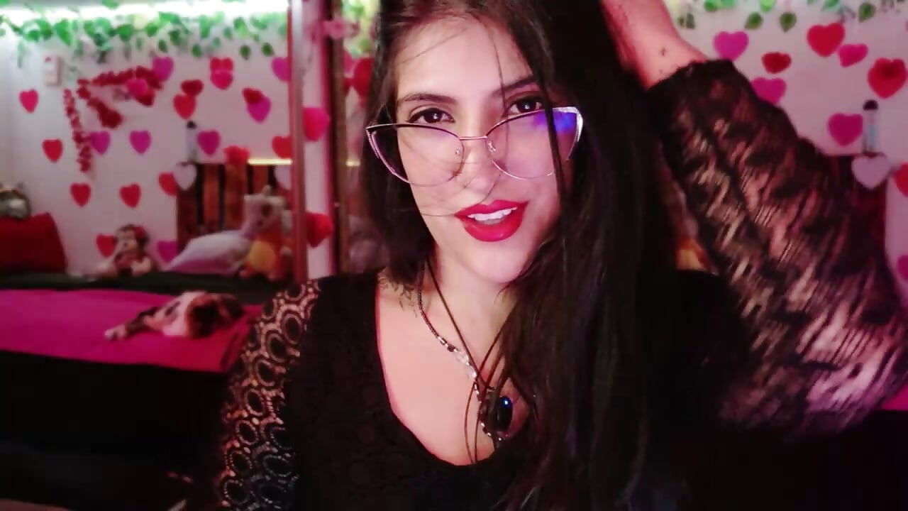 [4 Feb 19:20] Public Show - відео від вебкаммоделі AzaharJaan