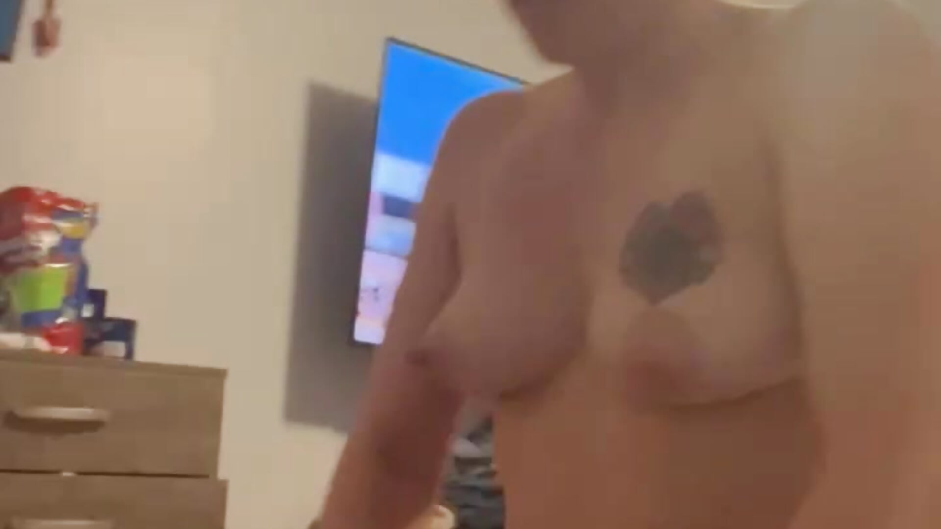 trim,640058A5-B9C3-438C-9515-uA54E14DDB1C0 - video av lisamatty4601 cam-modell