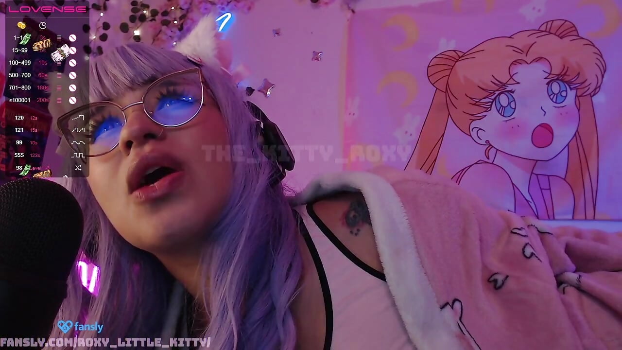 asmr poetry in spanish - video by kitty_roxy cam model