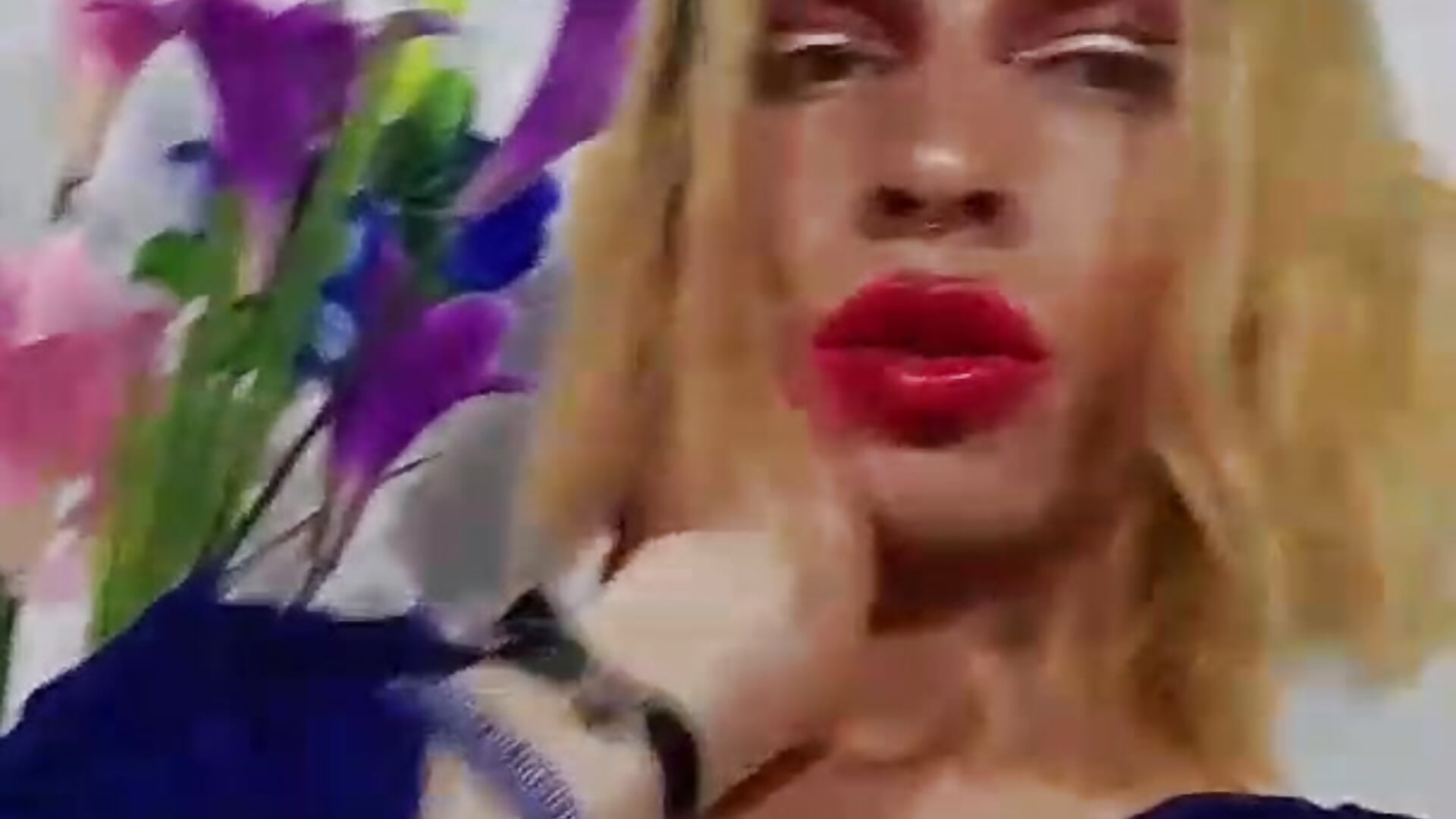 ready - video by cutesweeetrobinsex cam model