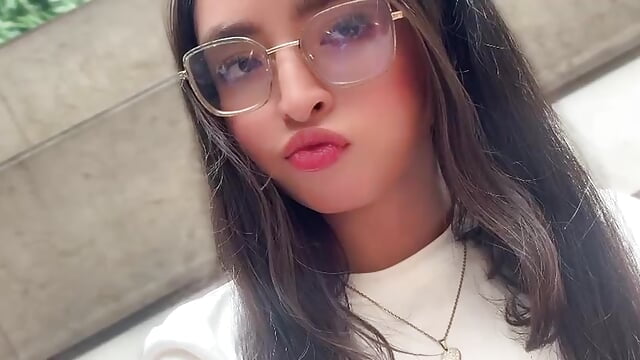 “If I tell you what I’m imagining… you’ll blush.” - video by Eva_Macalliter cam model