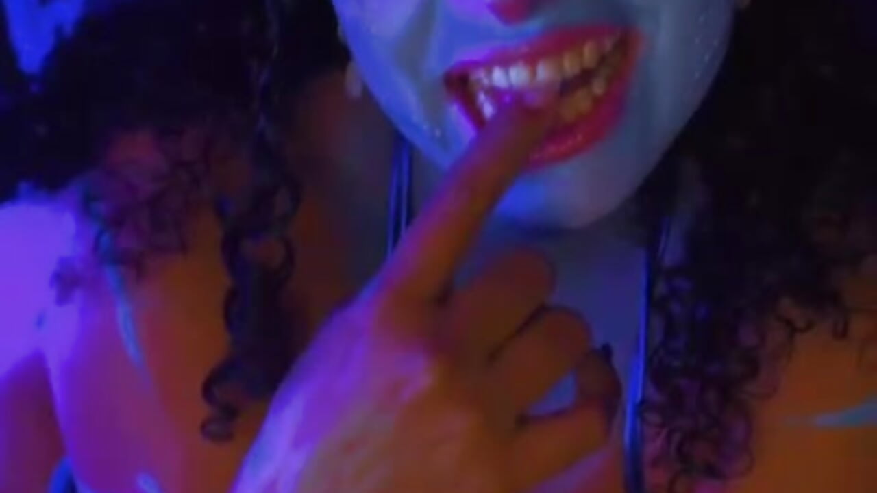 The creature of your fantasies 💙－カメラキャストのAlizon_1の動画