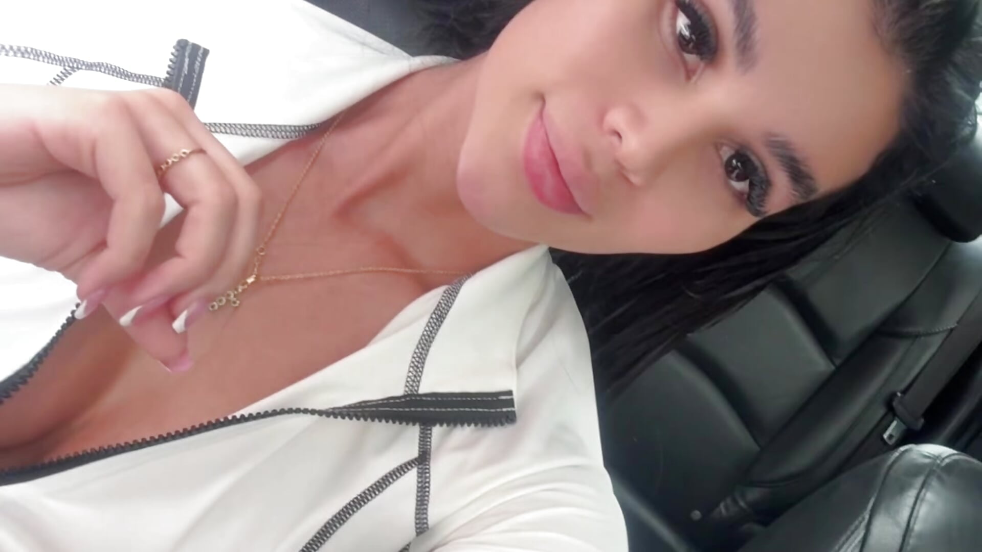 GYM, MY FACE WITHOUT MAKEUP - فيديو من Helenbronwx موديل الكام