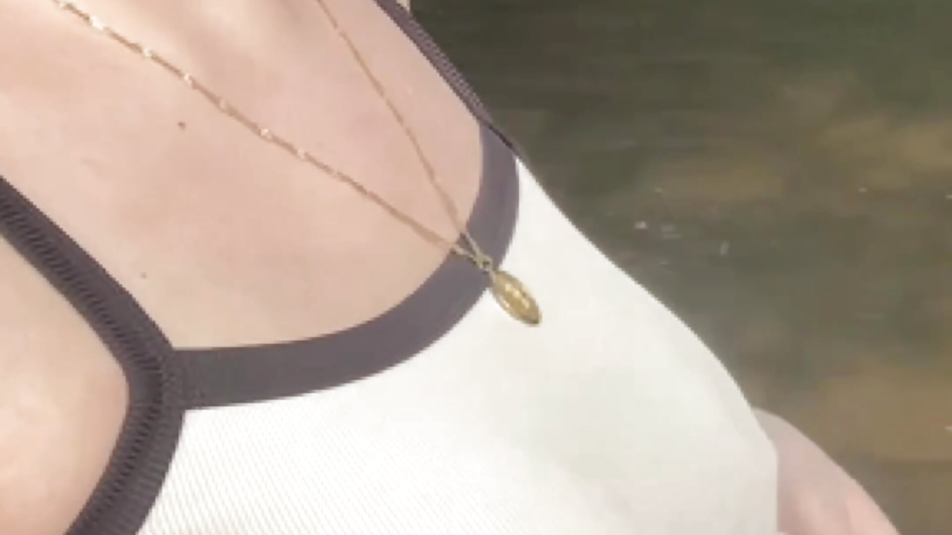 Blank ziehen im Fluss - video by VictoriaLaFleur cam model