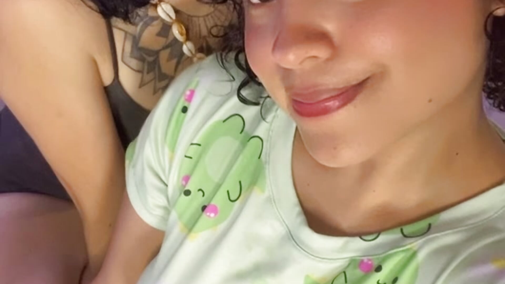 Pijamada of girls💖 - 視頻來源： lou_cute