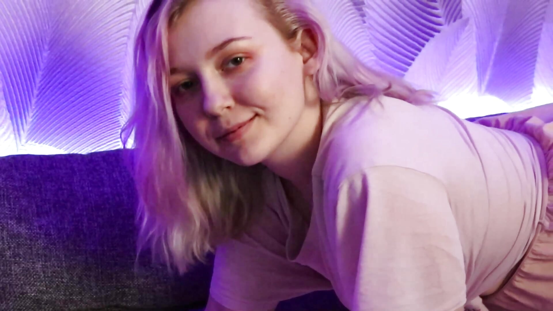chubby teen shake bigass <3