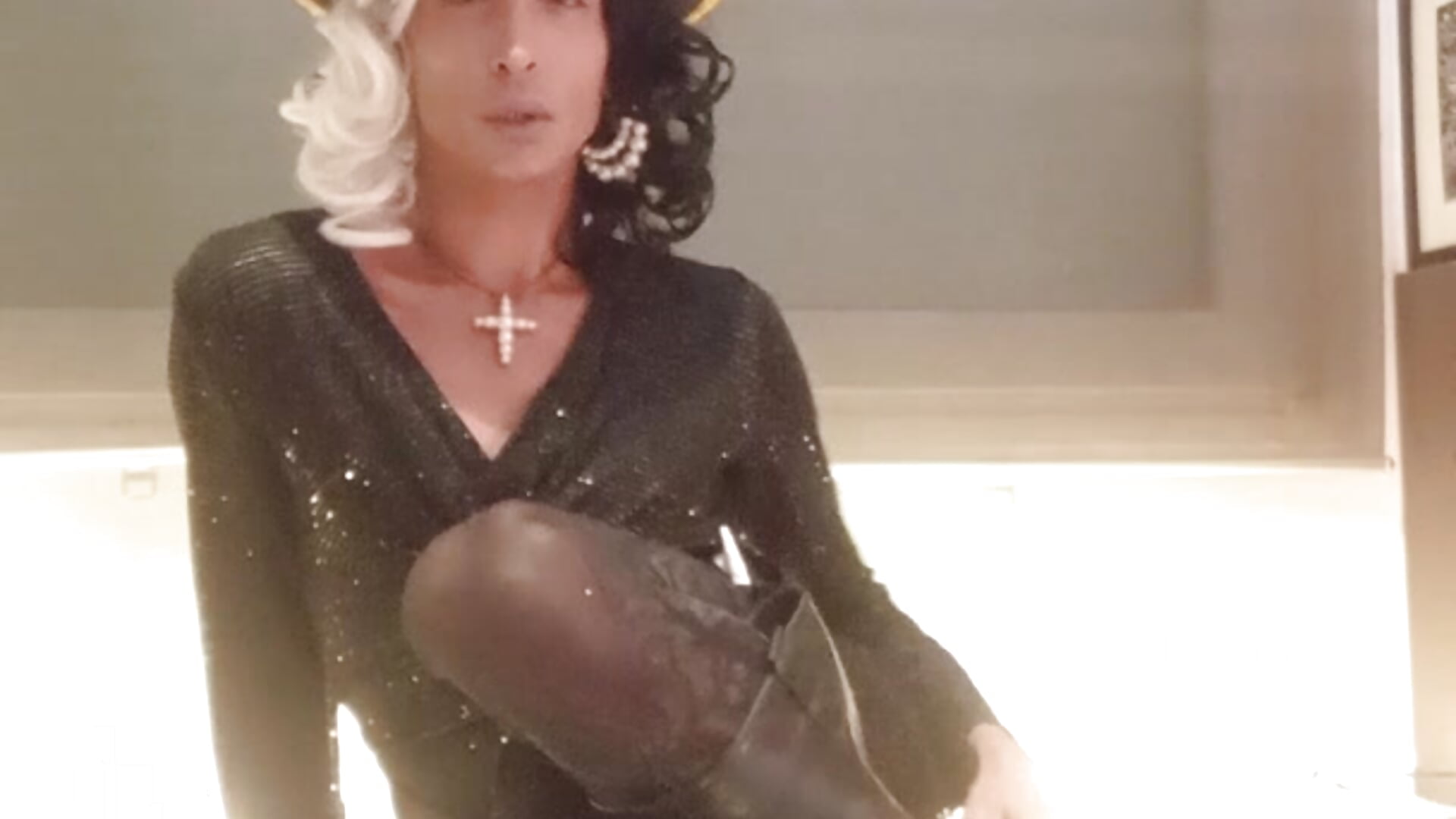 Halloween 🎃 Trick or Treat ? - Video von VictoriaBigSecret Cam-Model