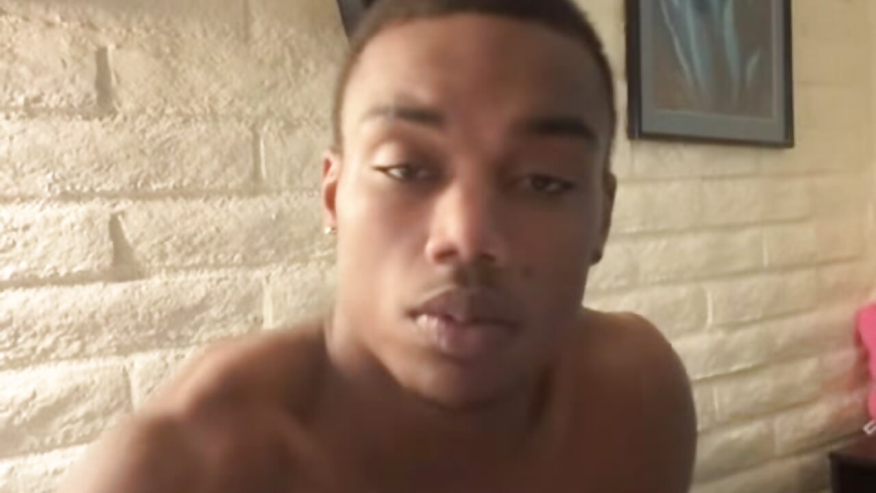 A516E188-4E3D-4C7D-9ABA-185616B72AB3.mov - video của người mẫu cam Shhhtrey0375