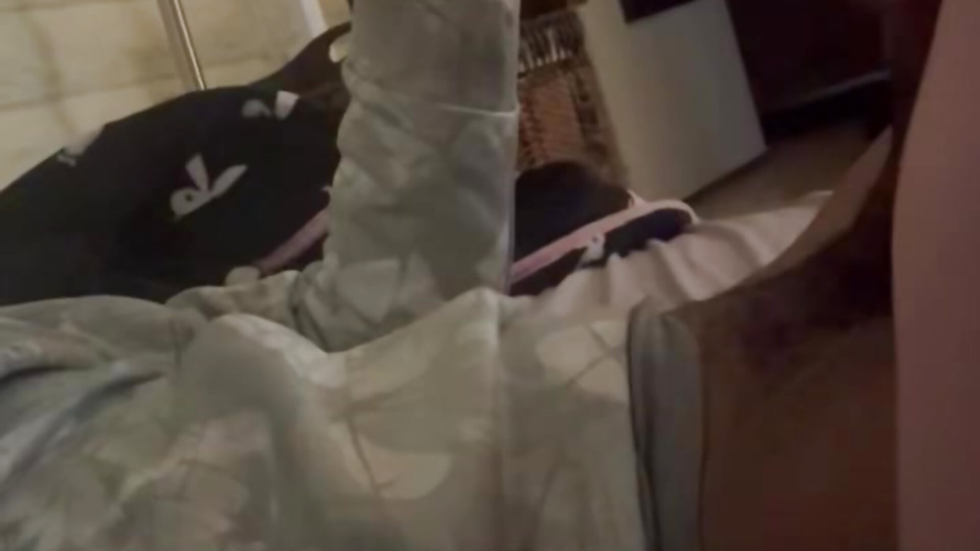 Hand Job - video của người mẫu cam Shhhtrey0375