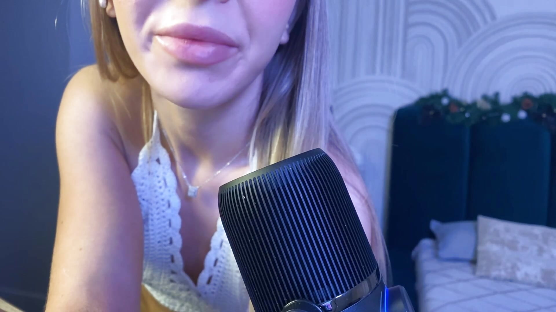 sensual ASMR - viviann_evans 캠 모델의 동영상