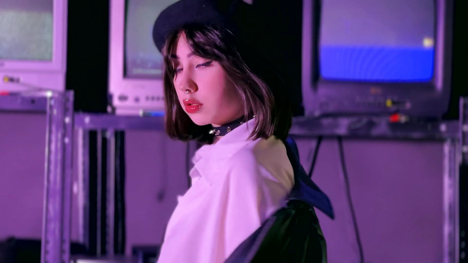 Went on a date with you instead of school - βίντεο μοντέλου PennyMay