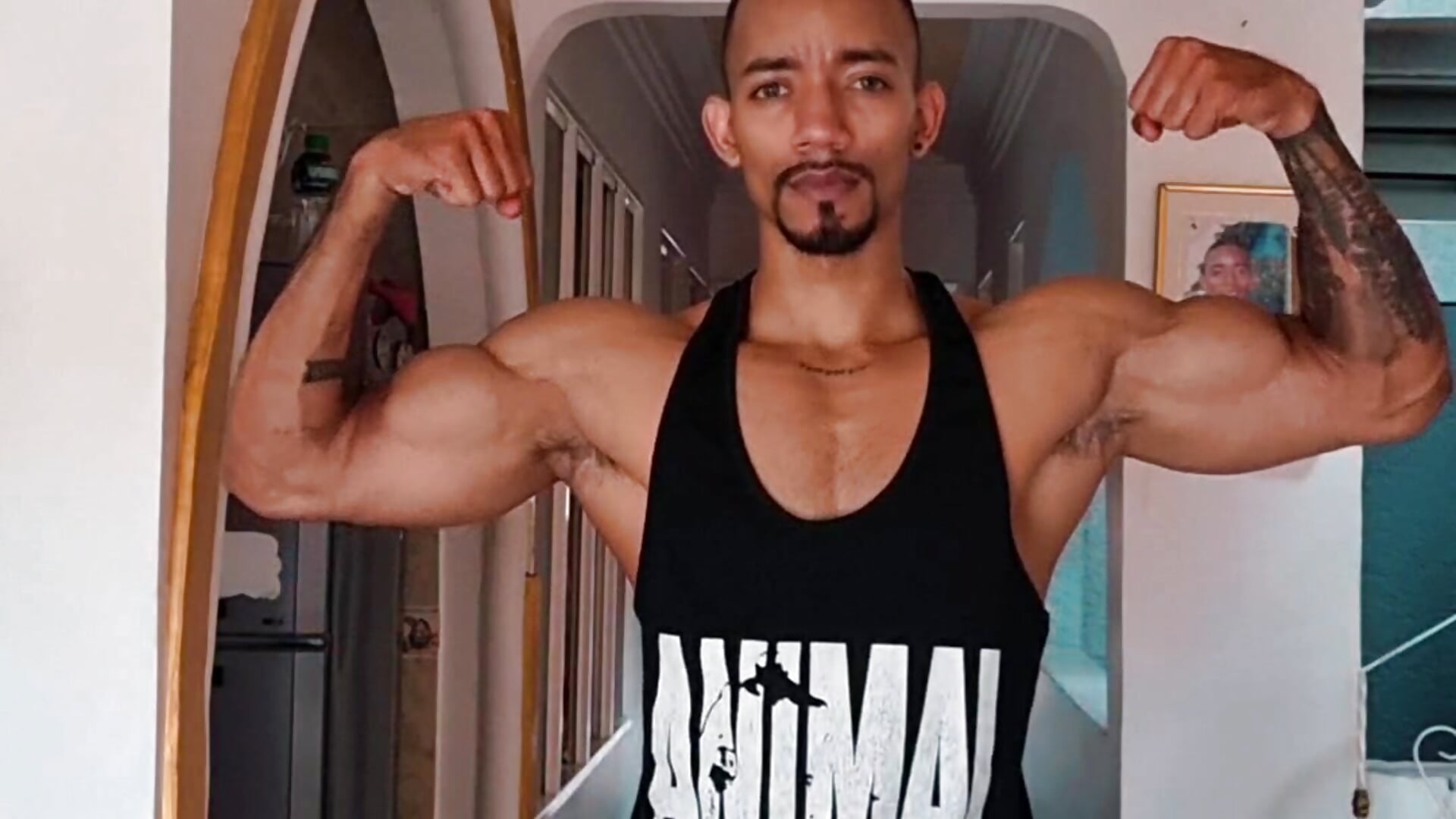 lv_0_20240423085932 - vidéo du modèle de showcams Manolo_Hot1