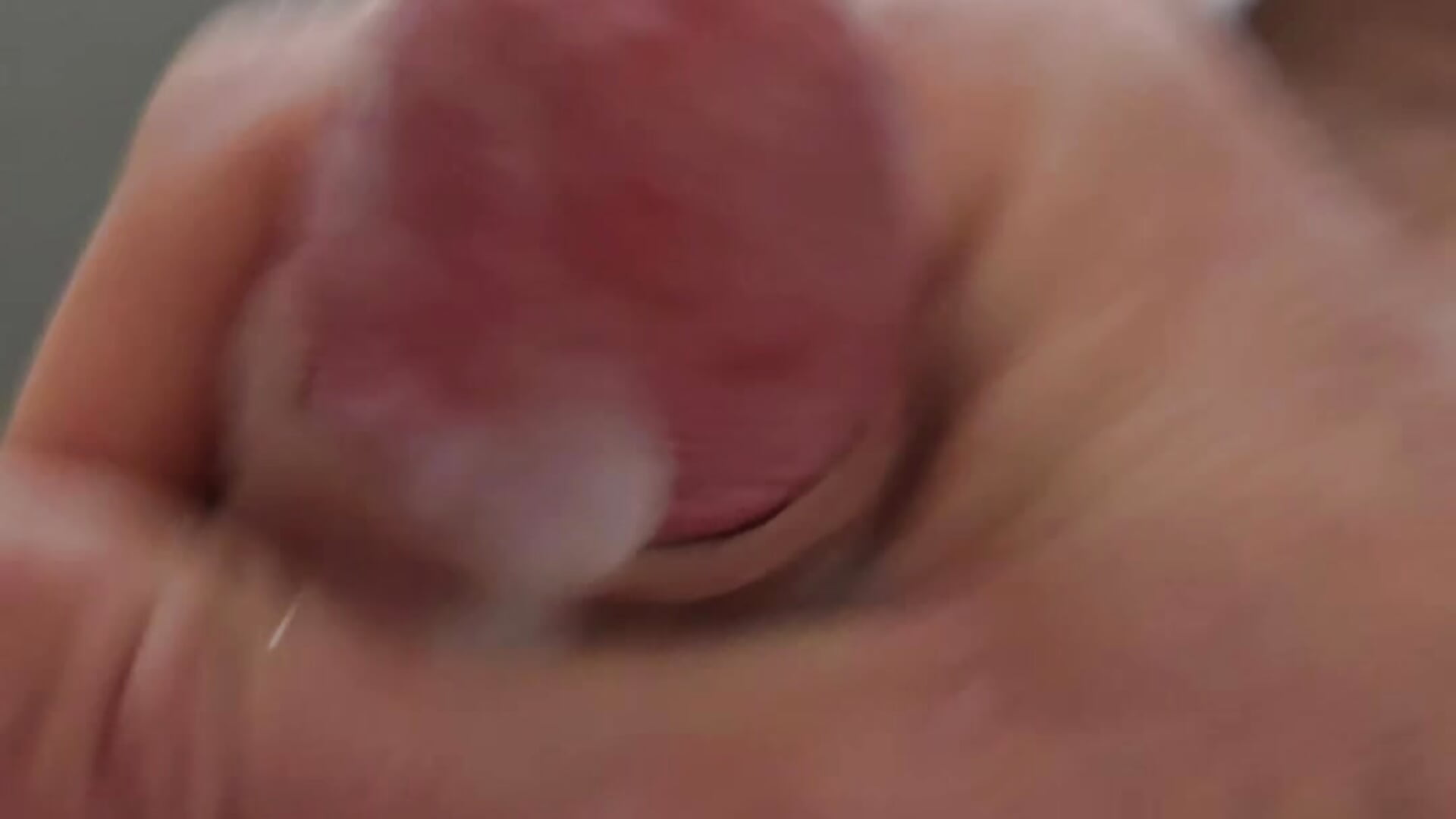 1000163689