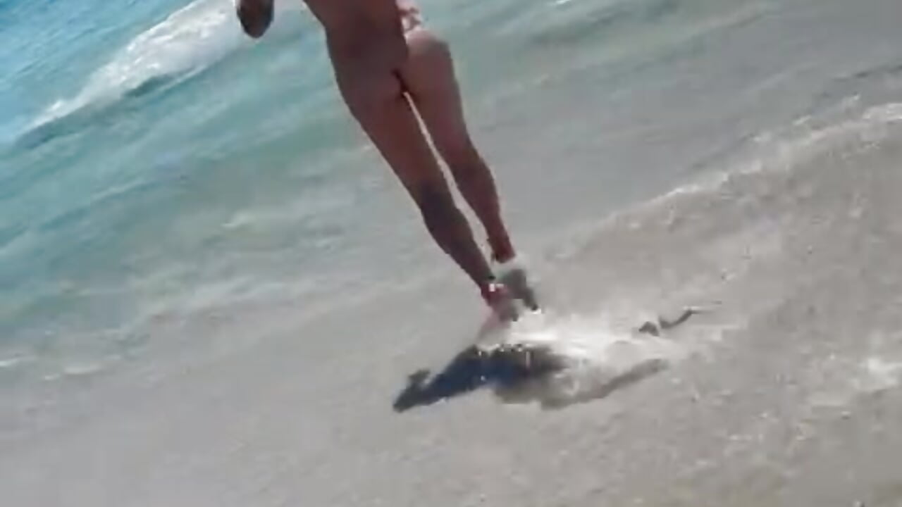 Skinny dipping - βίντεο μοντέλου PlayfulRachel_