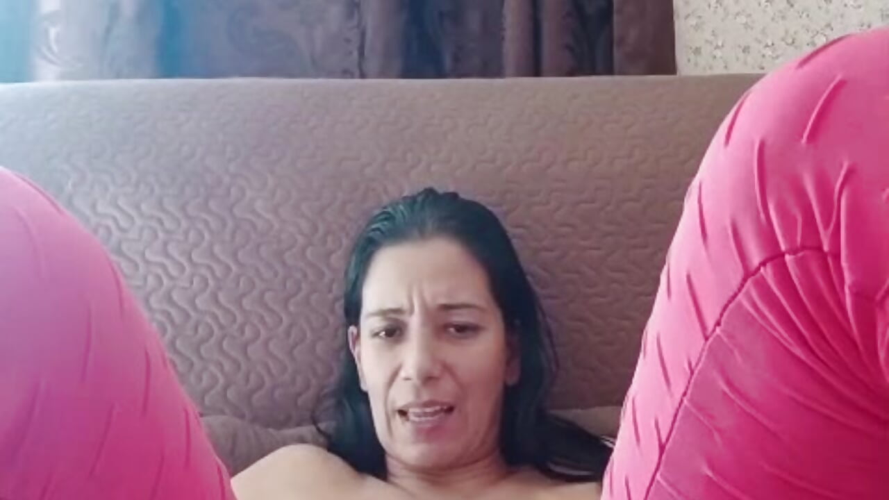 de roupa de mlhar com sugdor ate goz2r - סרטון של marcelinha30, דוגמן/ית מצלמה