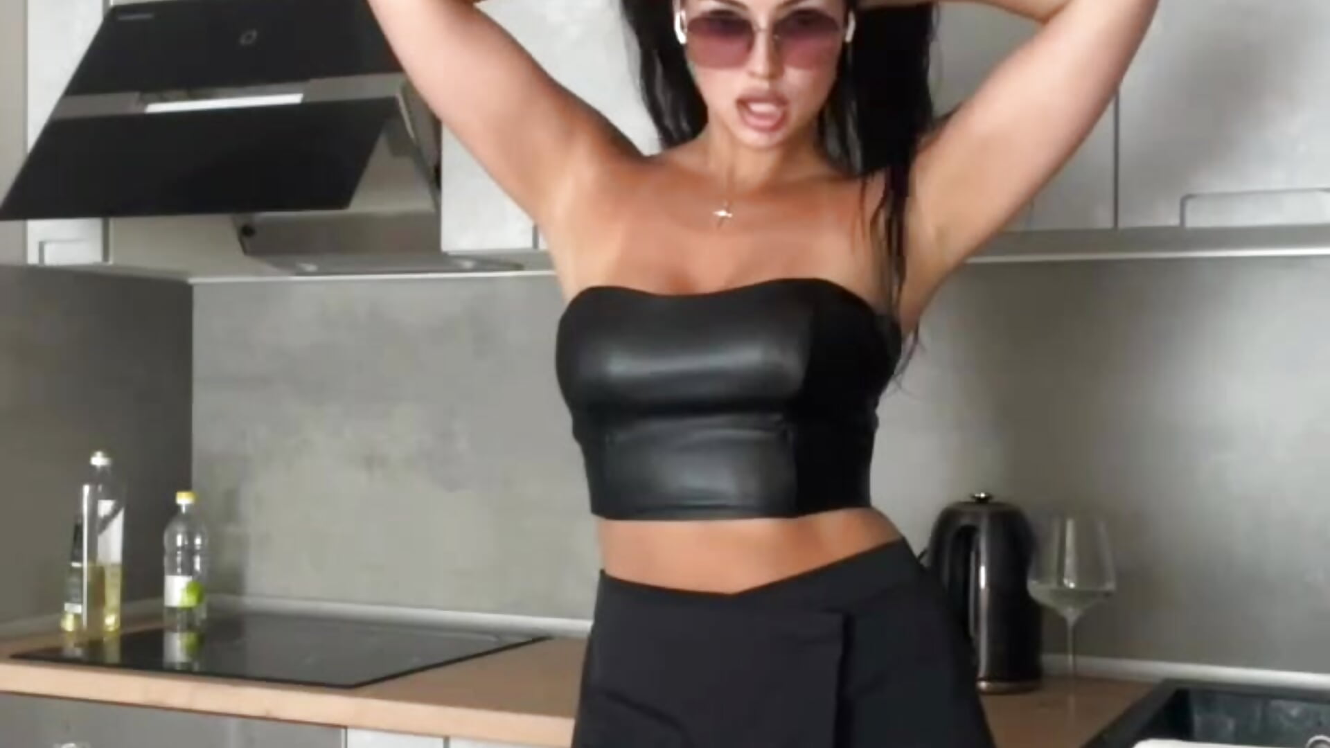 trim,580E3419-6028-4D45-84FB-54A910EB1A0D – видео вебкам-модели Anna_Purna