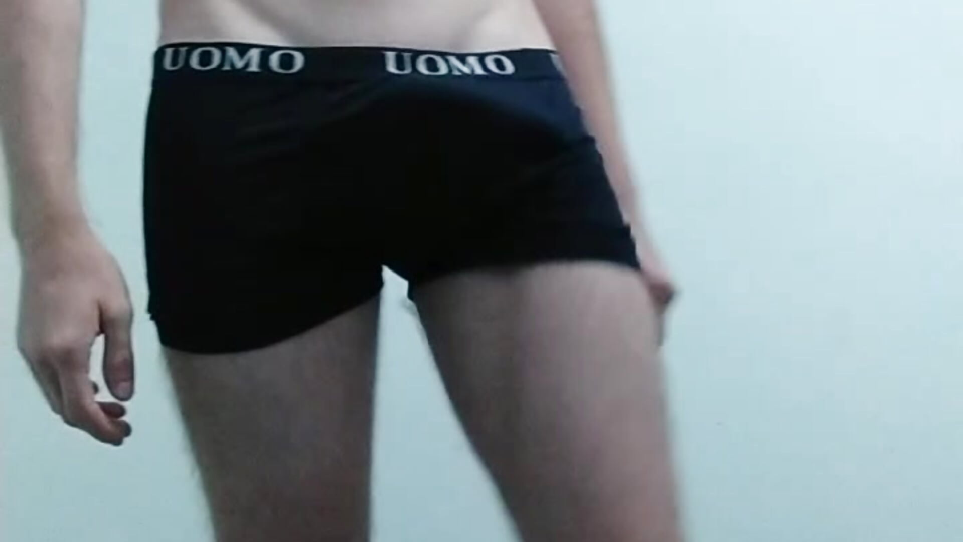 Mi spoglio per te❤😘, guardami mentre mi spoglio e pensa se fossi li di persona 🥵😈💦 - video by mybigdick0 cam model