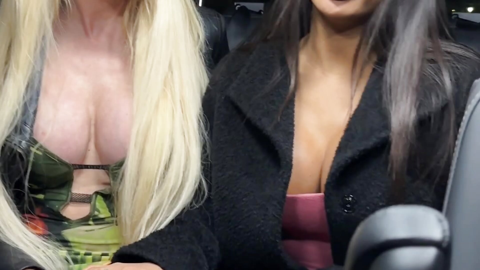 FAKE TAXI: Notgeile Partyluder ficken Taxifahrer im Auto  Jennna Wicked& Kathy Secret - video by Kate-monroe cam model