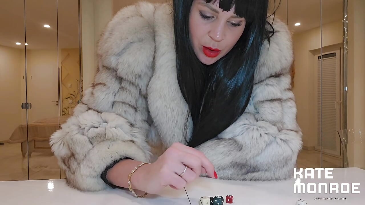 ATME DIR DIE BIRNE WEG !  Der Würfel bestimmt über deine Atemzüge #domina #aufgabe #latex #wichsen - video của người mẫu cam Kate-monroe