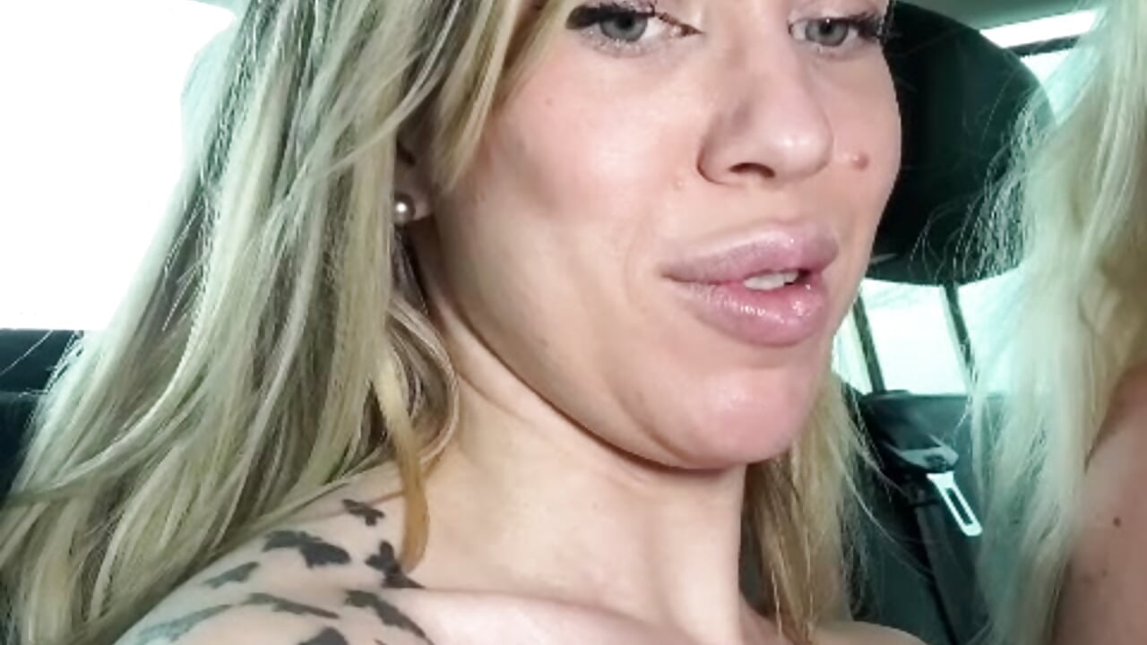 LESEBEN ERWSICHT BEIM SCHALTKNÜPPEL FICKEN wirt PIA_JULY #gearstick #dp #squirting - video by Kate-monroe cam model