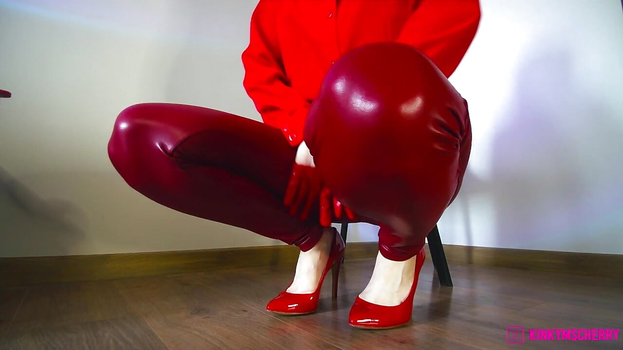 RED LEATHER - video by KinkyMissCherry cam model