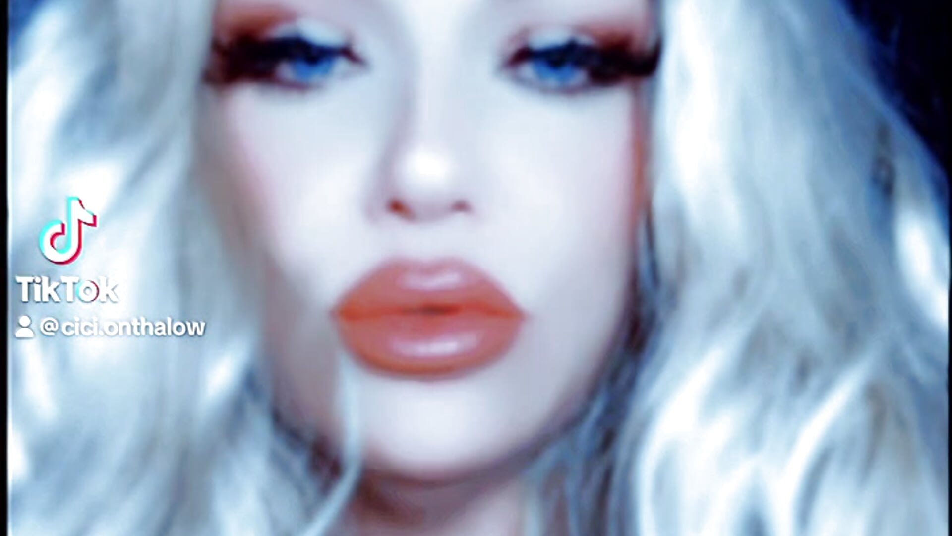 Blonde mafia - video by RubyReigns cam model