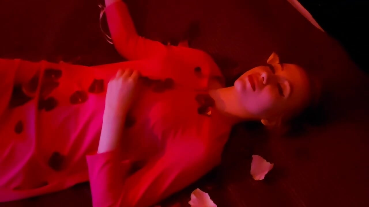 Happy Valentine's Day - video by AmandaProctor cam model