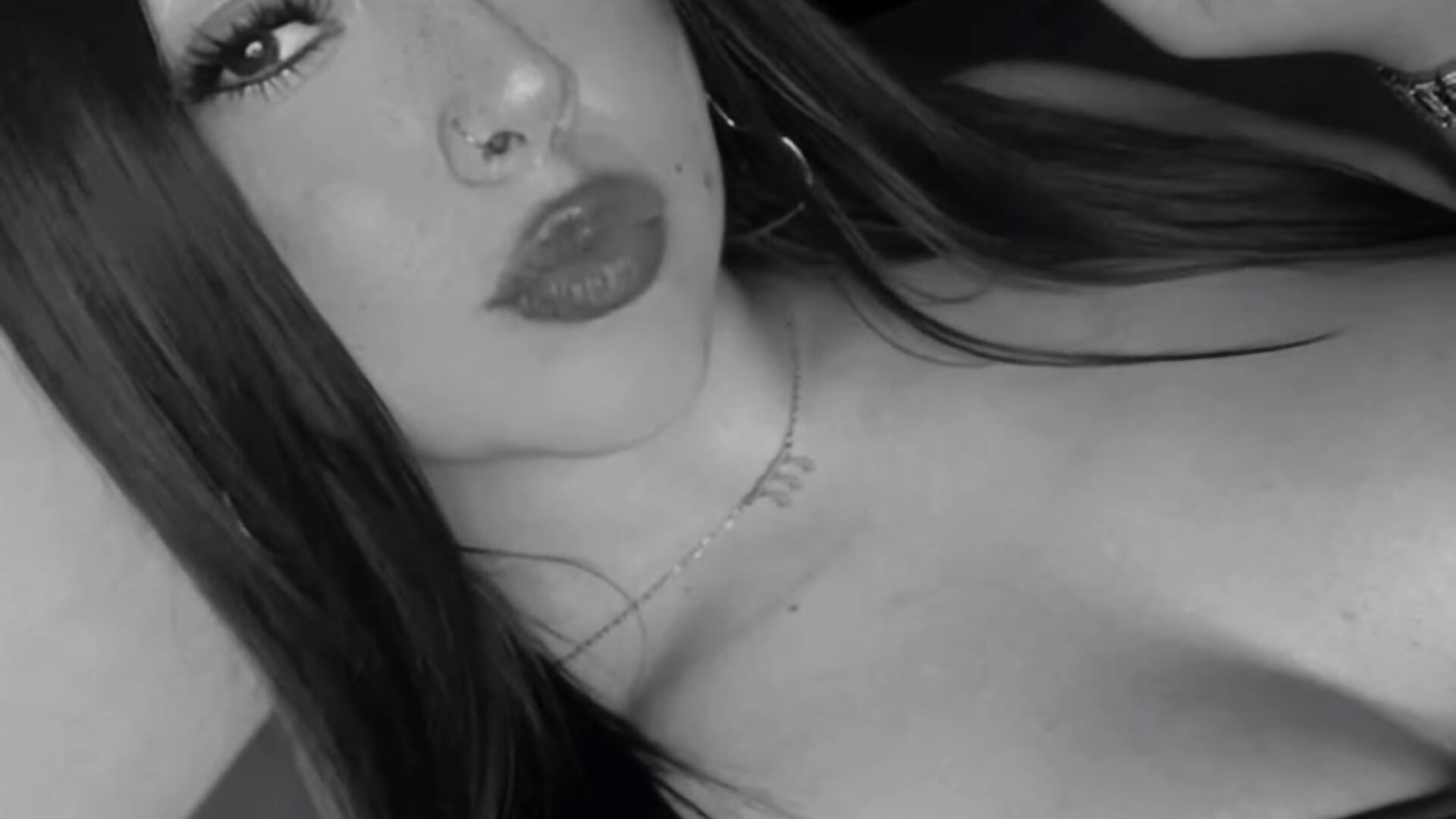 🫶 - Ni_collee adlı kamera modelinin videosu