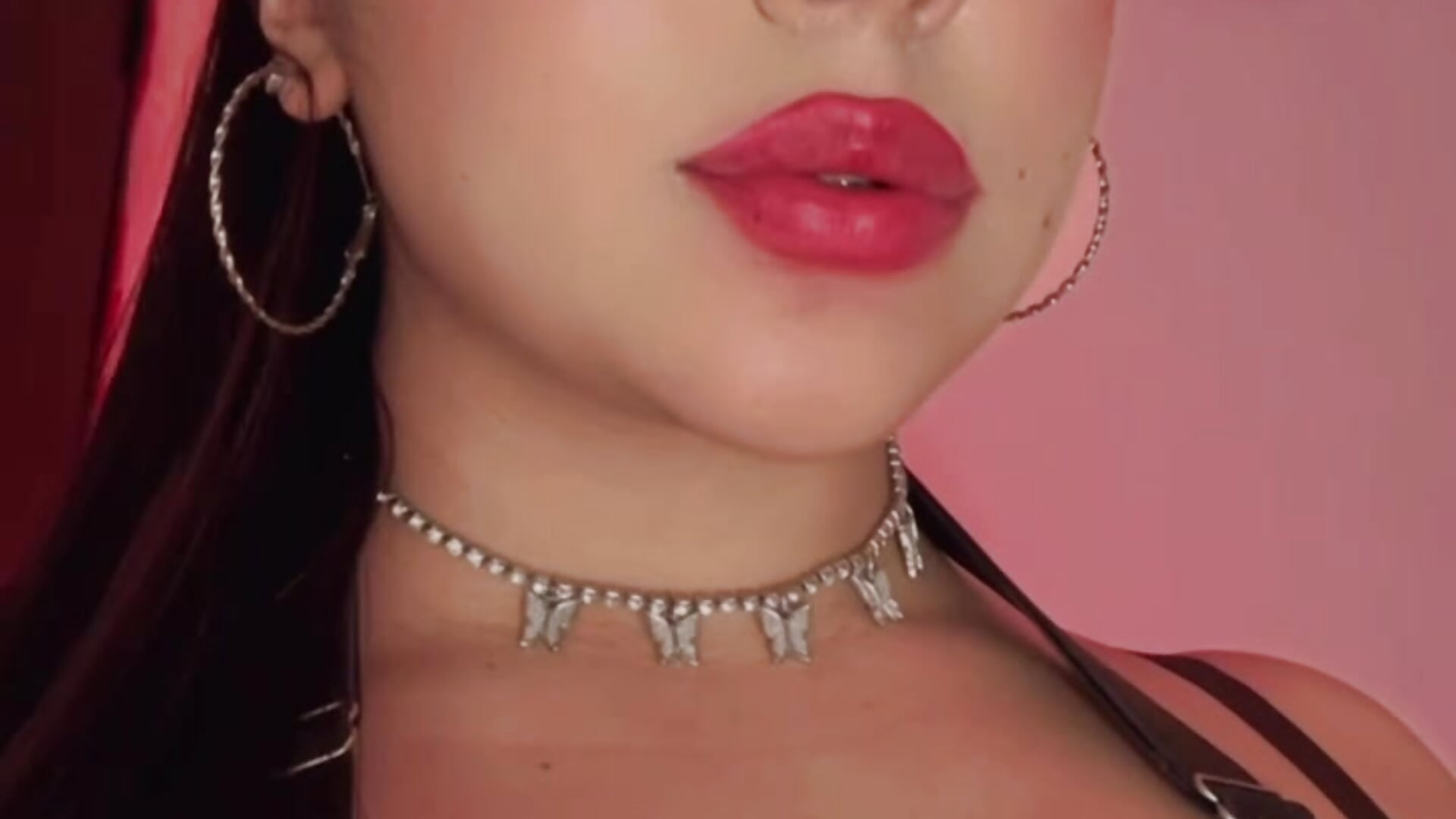 . - vidéo du modèle de showcams Ni_colle