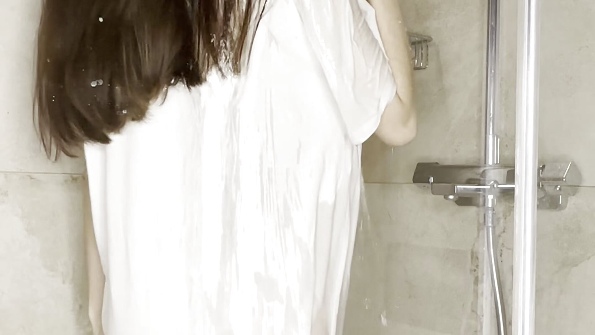 Nude Shower Time - video di melissaxcbx modella di cam