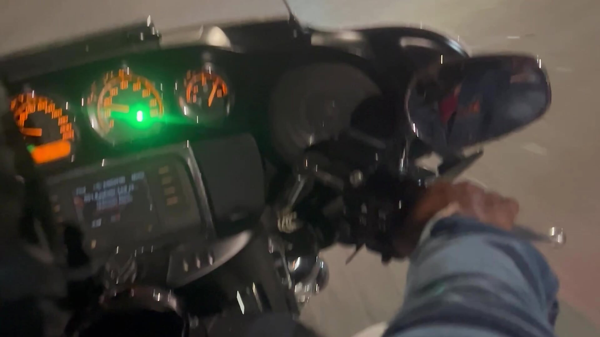 adrenaline and engines－カメラキャストの_alabina_の動画