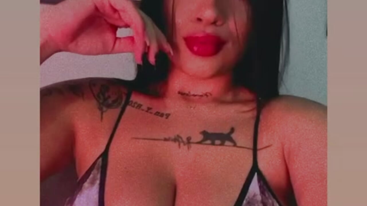 Me - video di HannahW_
