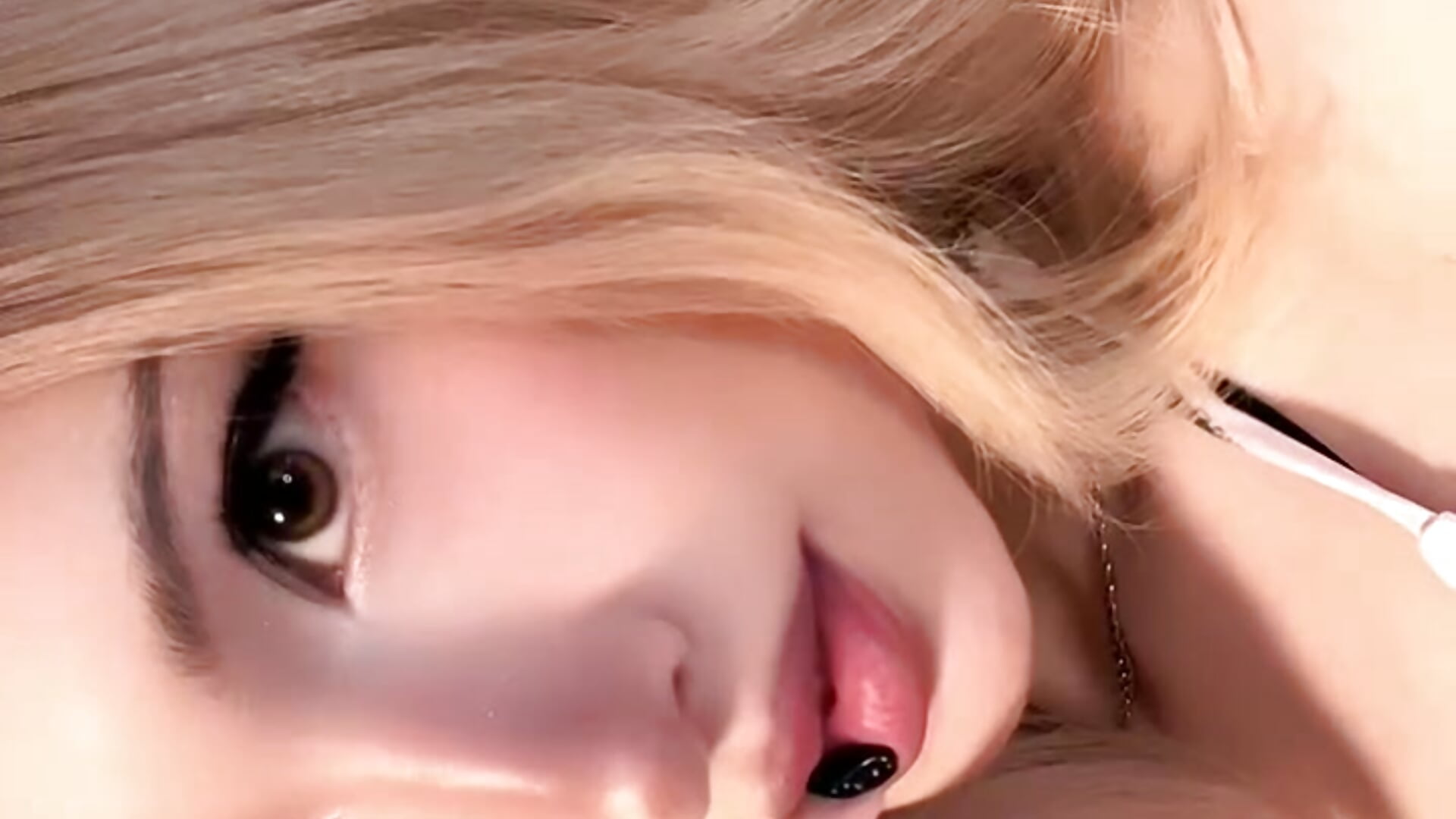 likeeee???? - video di CarolReeves modella di cam