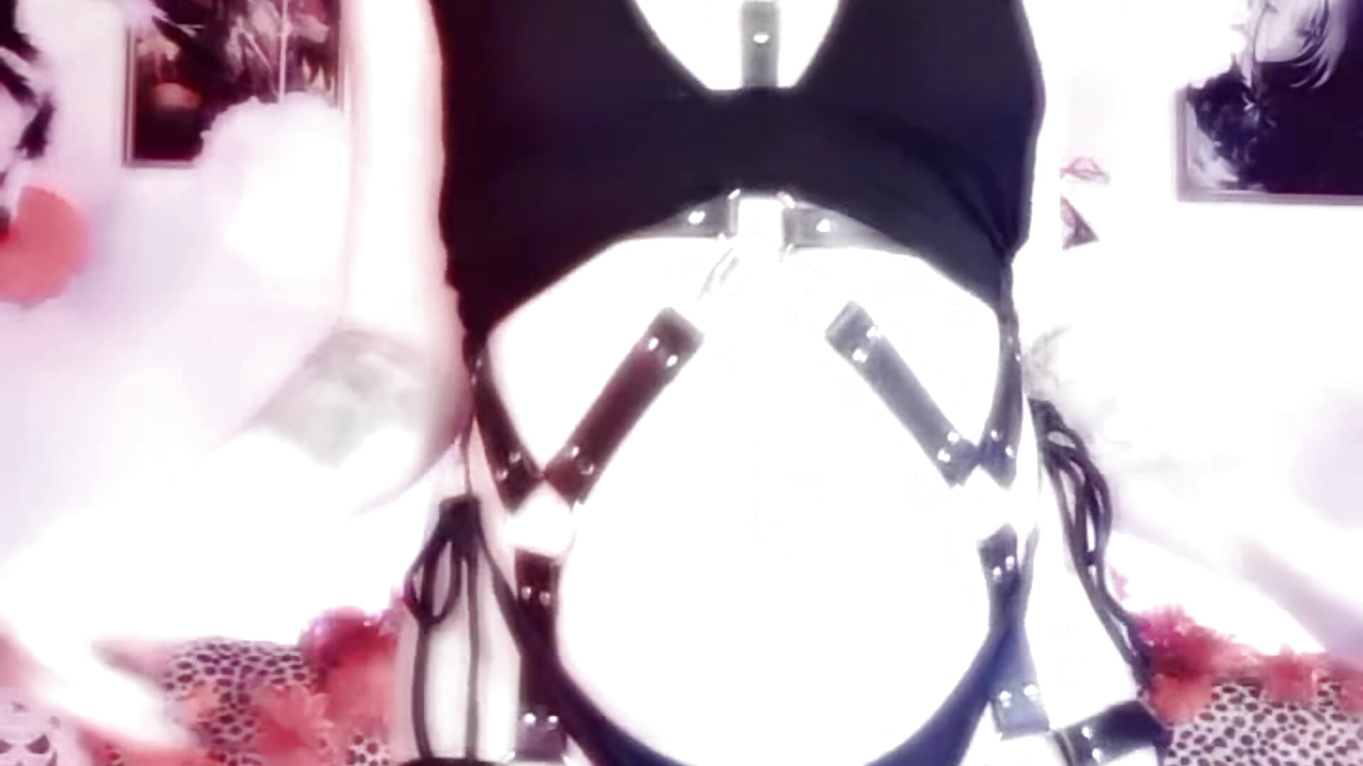 I love my body) - video by EmmyBunny cam model