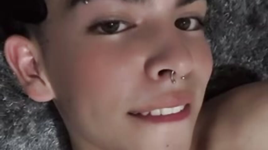 Kiss my lips - video di Blum_icee modella di cam