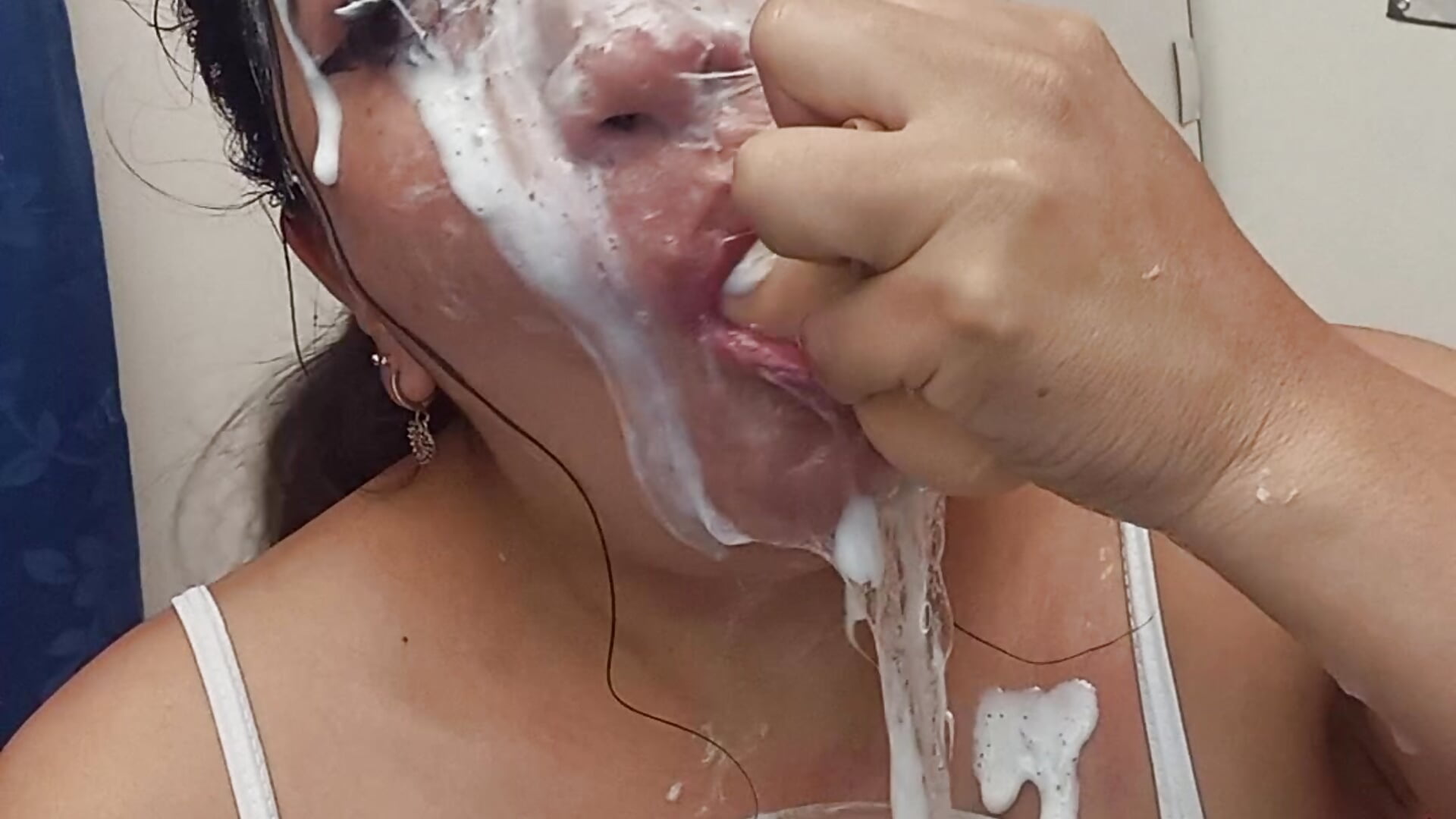 saliva with bubbles plus messy milk on face - shinobu_kocho_11 캠 모델의 동영상