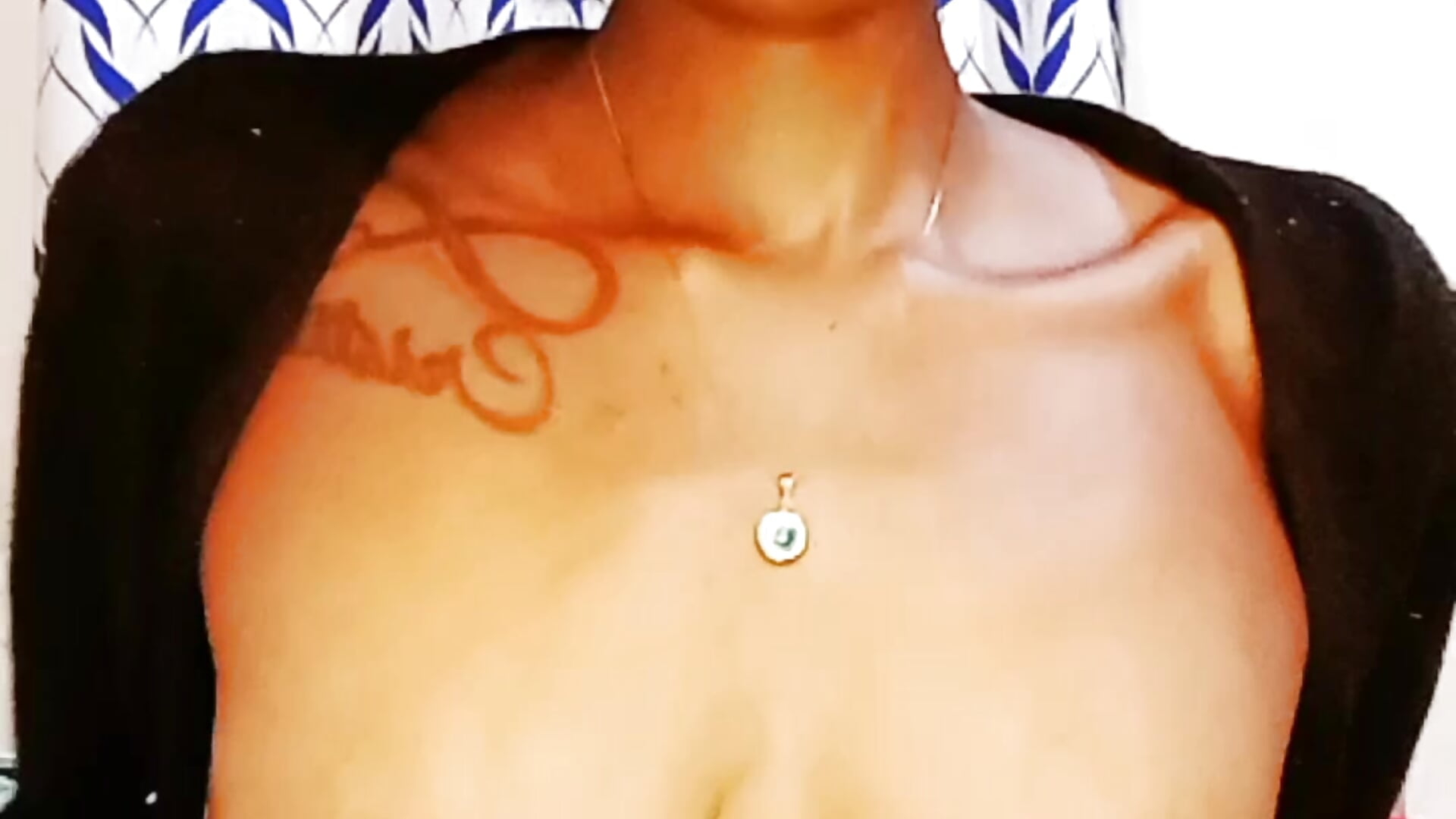 saggy breasts - video by nzanizy cam model