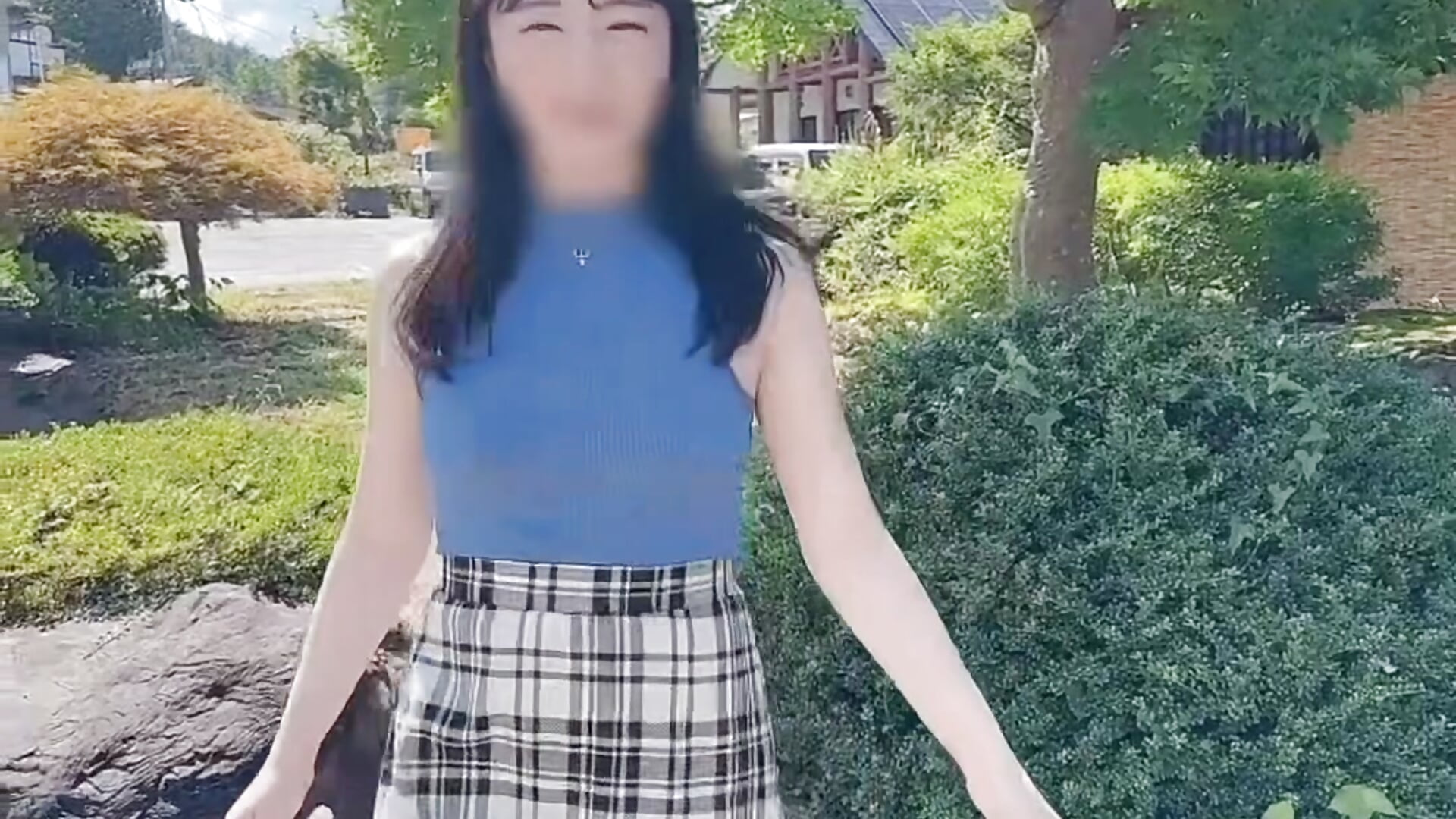 旅行中に撮ってくれた(*_*)妹、鼻笑いw - video by anchan_ cam model