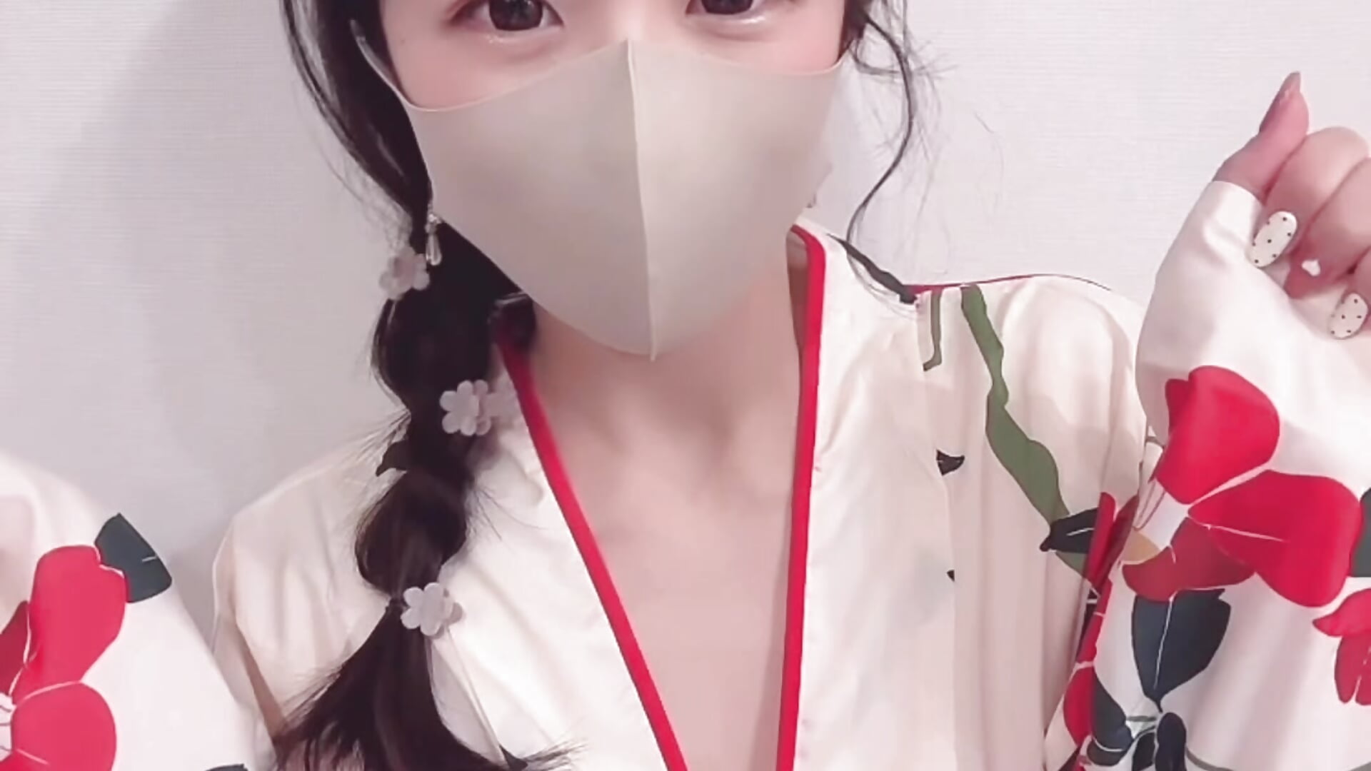 赤色の紐にぶら下がって〜♪（和服ソフトえち） - video by anchan_ cam model