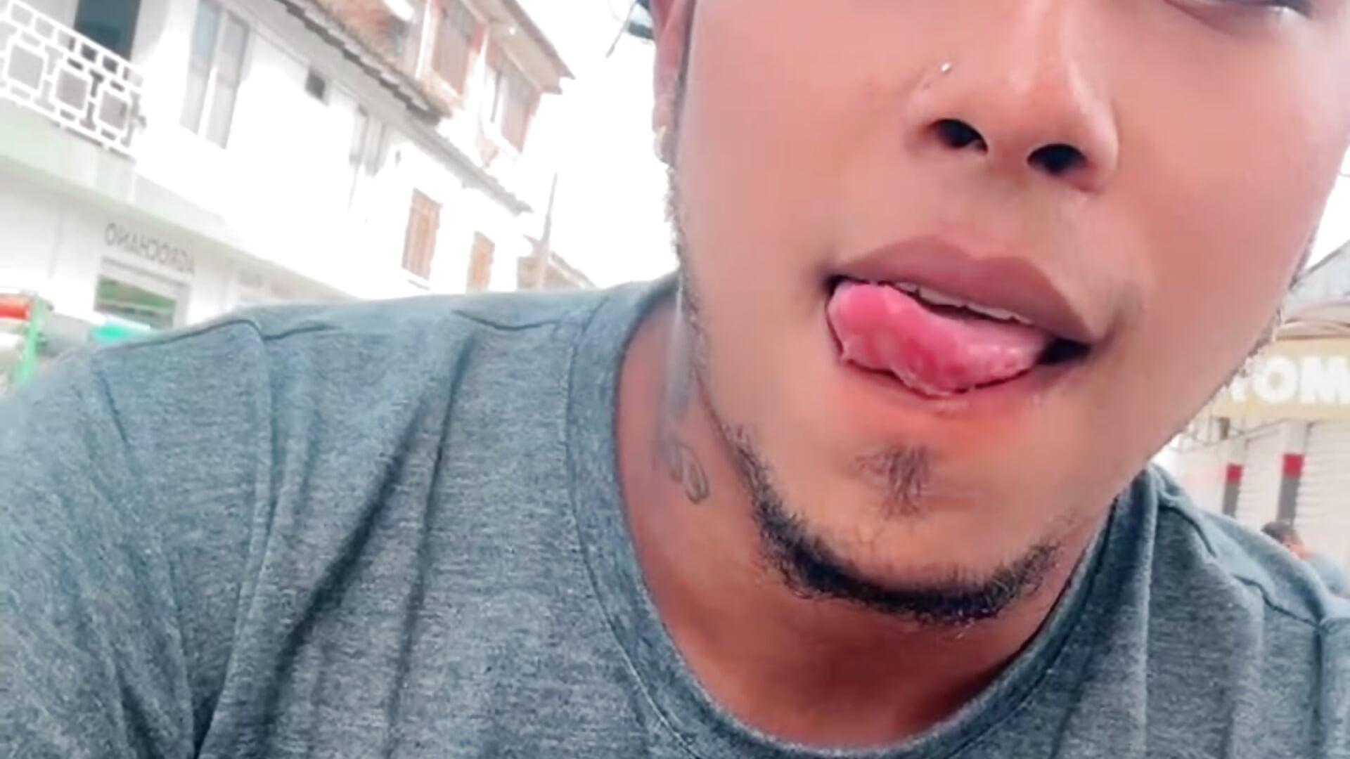 trim,01070ABD-F1E9-4A36-A7BA-8F8AB40FFF62 - video by moreno_blanquita cam model