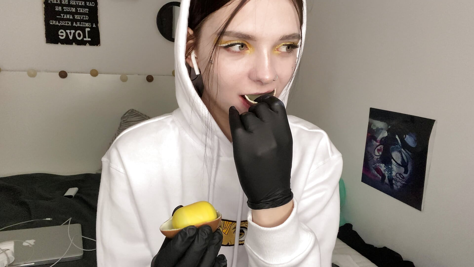 eating a kinder with gloves on - video by Looza_Hoft cam model