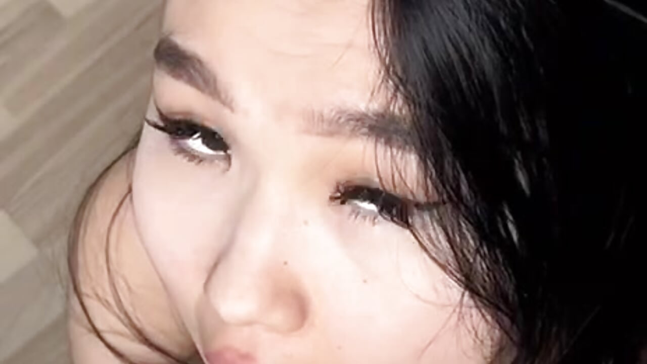 blowjob - video by SuriSoyan cam model