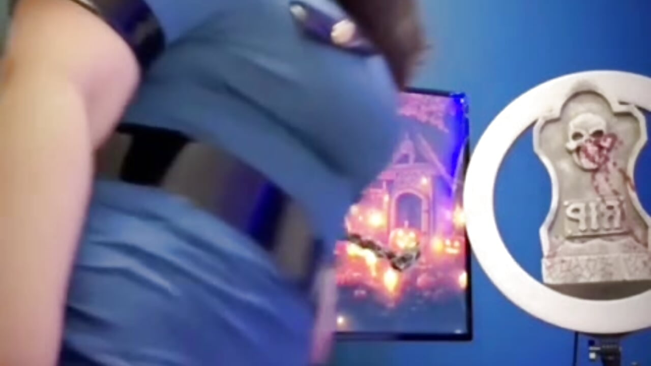 Halloween special -   ক্যাম মডেল BeeaMayer-এর ভিডিও