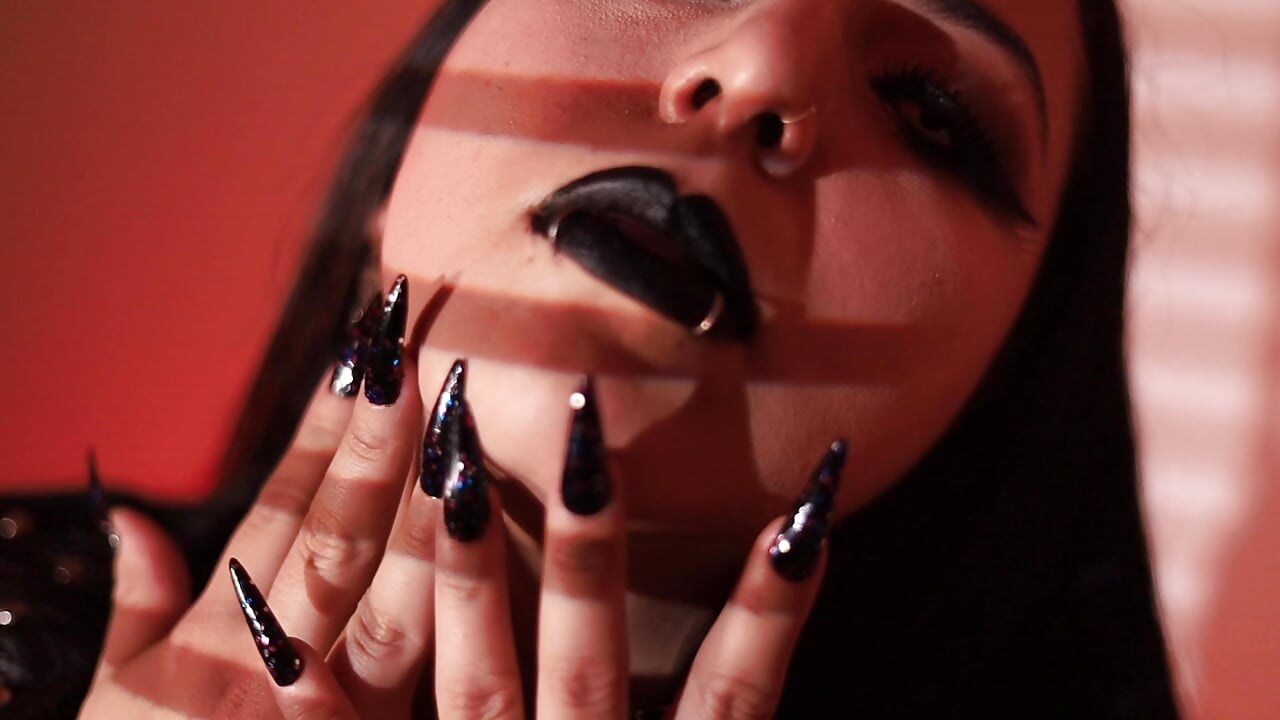 Tour of my body BDSM style - video by HannaCarrter cam model
