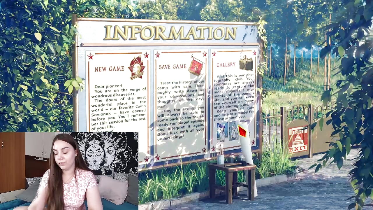 Gamming - video by Erin__Lane cam model