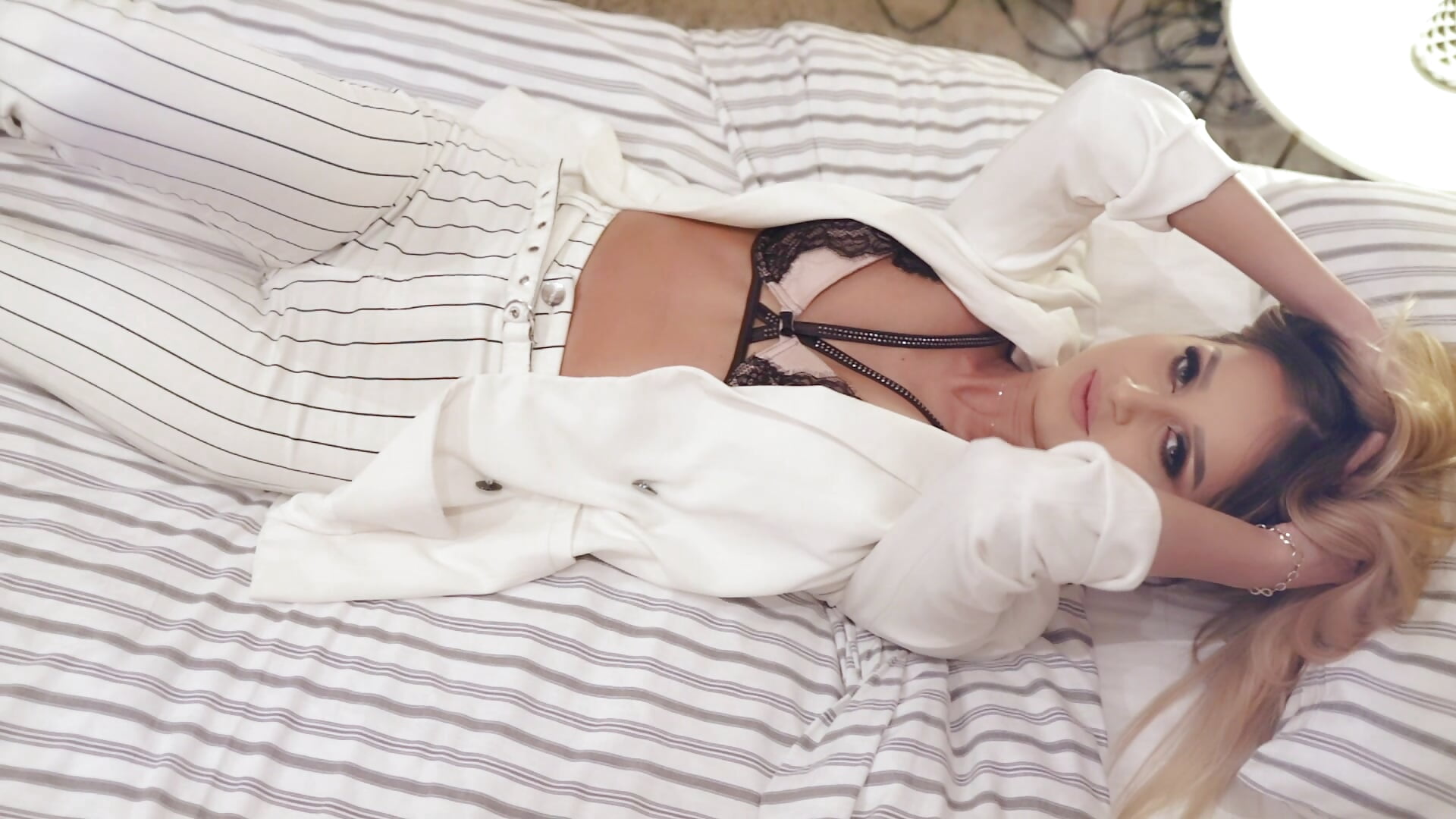 New classy teasing - video by SelenaWest cam model