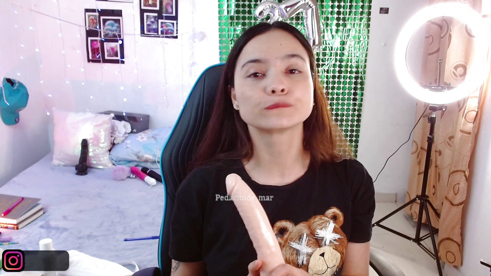 What big lollipop - video by Pedacitode_Mar cam model