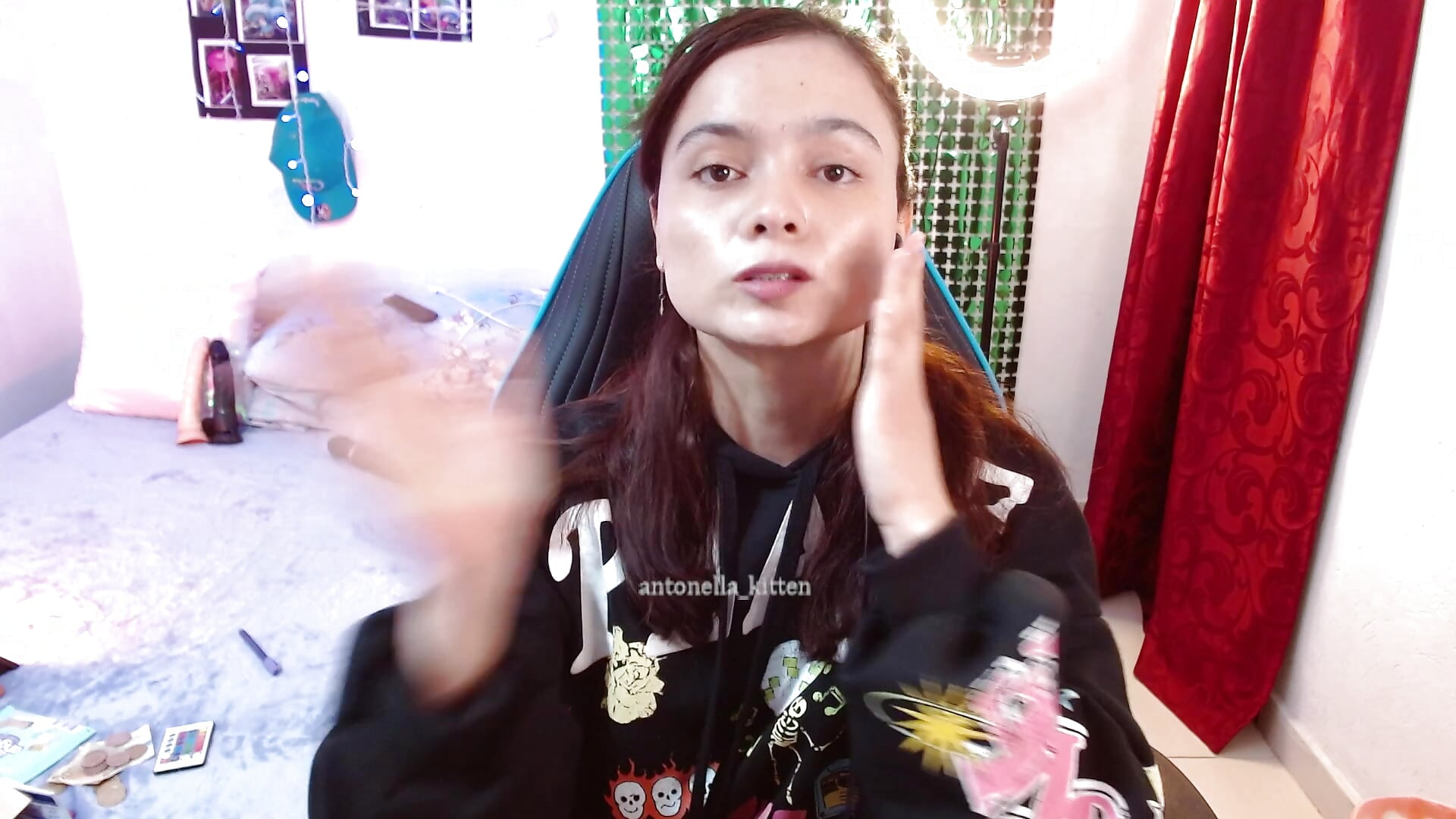 Air Kiss for U ♥ - video by Pedacitode_Mar cam model