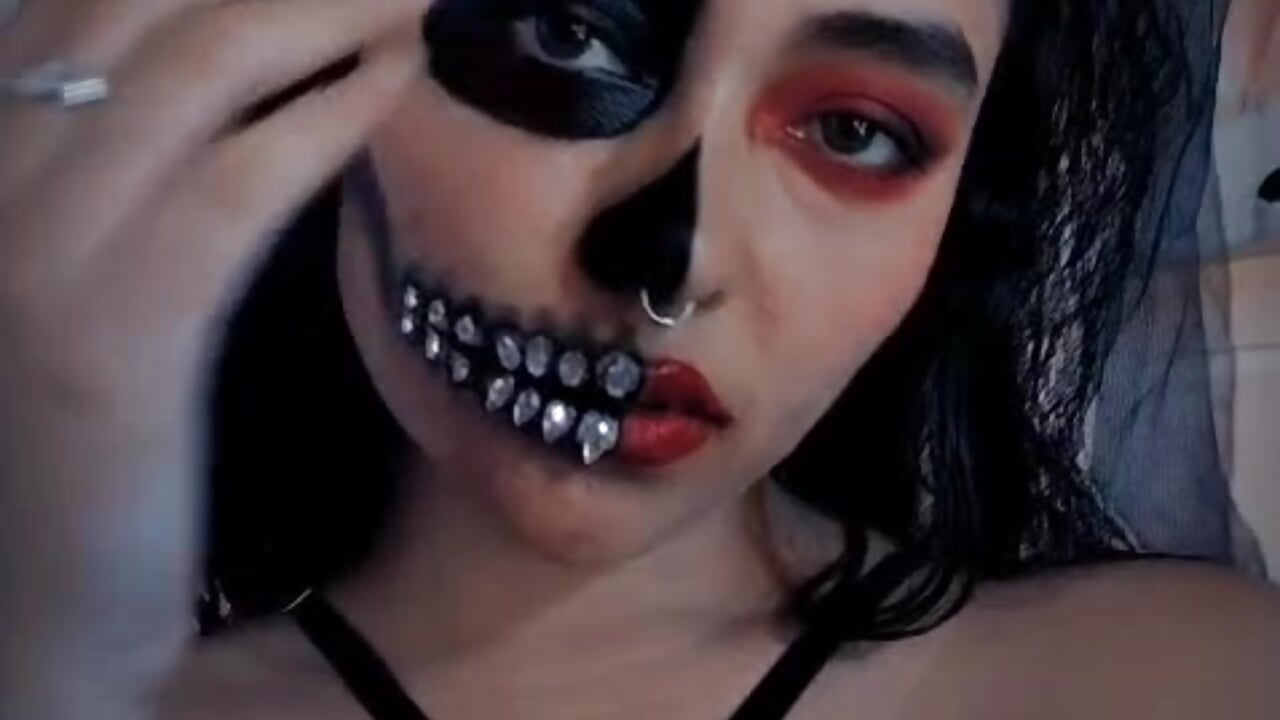 Can You Imagine Me Naked With This Top Makeup? 💗💋 - video by _Kim__M cam model